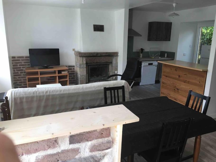 Vila Maison Au Calme Recemment Renovee Lescouet-Jugon Exteriér fotografie